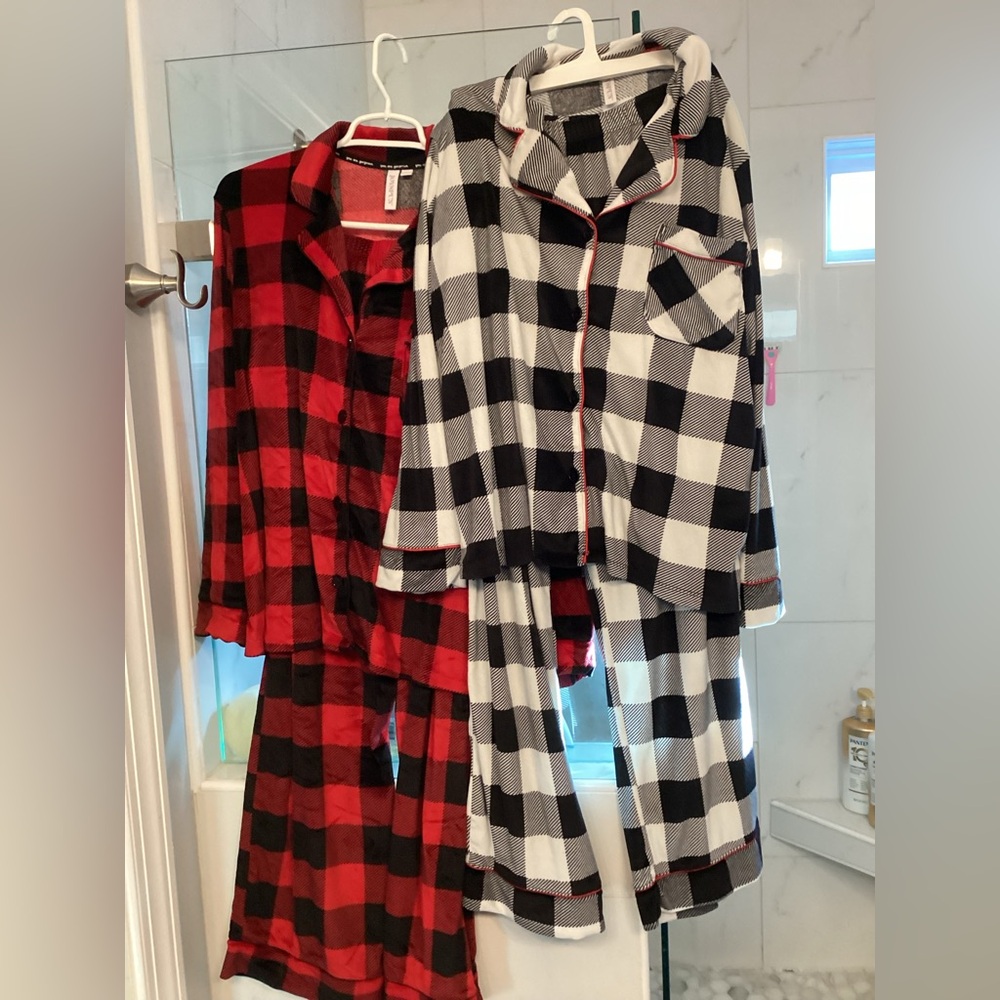 Joyspun Women's Plaid Pajama Sets - Large. Like New.. 2 for $21